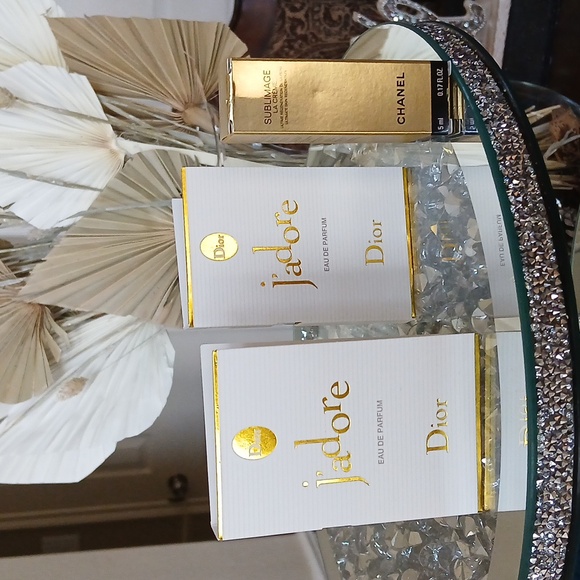 New 2 Dior J'adore Eau de Parfum and 1 Chanel Sublimage cream - Picture 4 of 17
